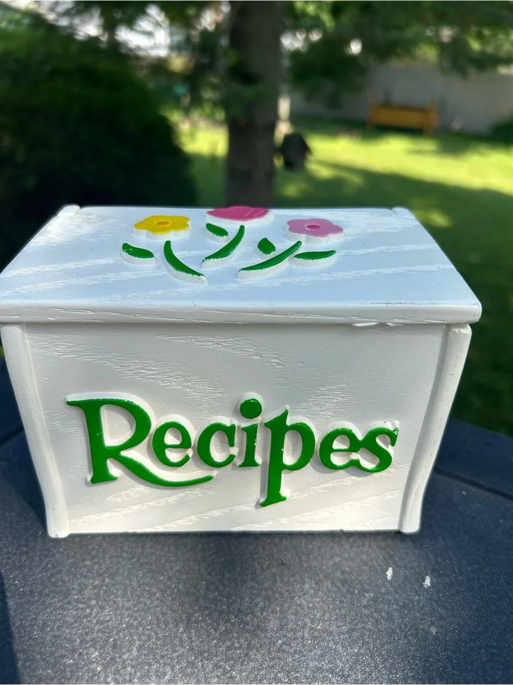 Vintage Recipe Box White Green Lettering Floral Cards 80’s Cottagecore Grandma
